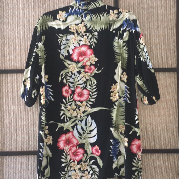 Hawaiian Shirt - Picture 2 of 8